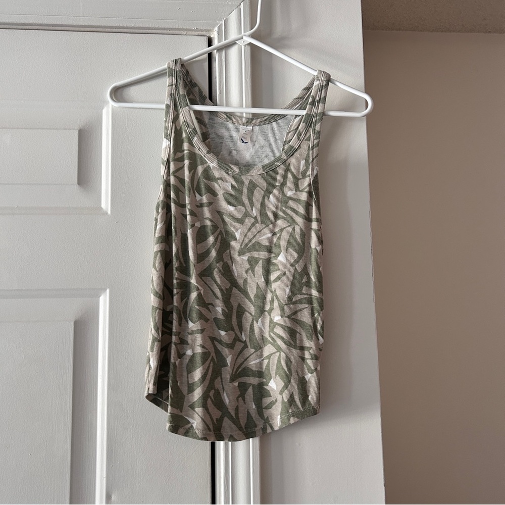 Old Navy Olive Leaf Pattern Tank Top